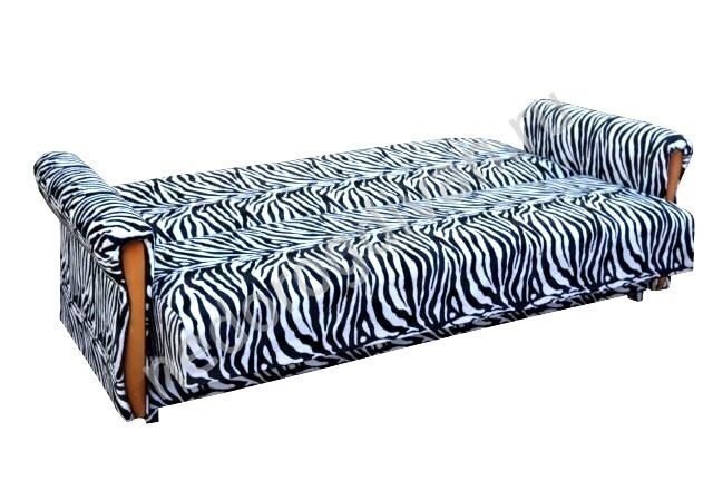 Диван с зебрами на подушках много мебели